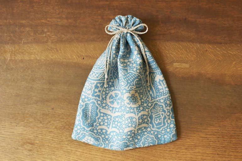 リネンプリントハーブティーブルー<br />巾着セット